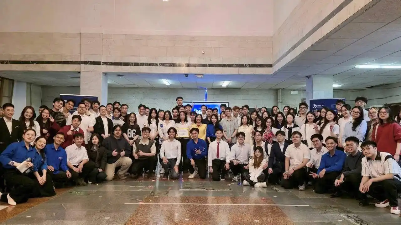 sinh vien viet nam tai moskva soi noi voi cuoc thi rung chuong vang 1