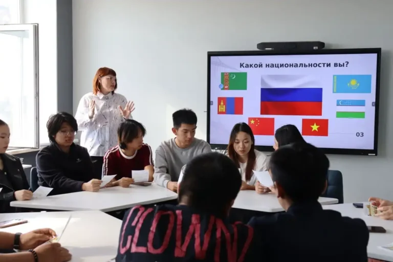 Sinh viên Việt Nam tham gia hoạt động quốc tế tại Đại học Sư phạm Omsk 3 sinh vien viet nam tham gia hoat dong quoc te tai dai hoc su pham omsk