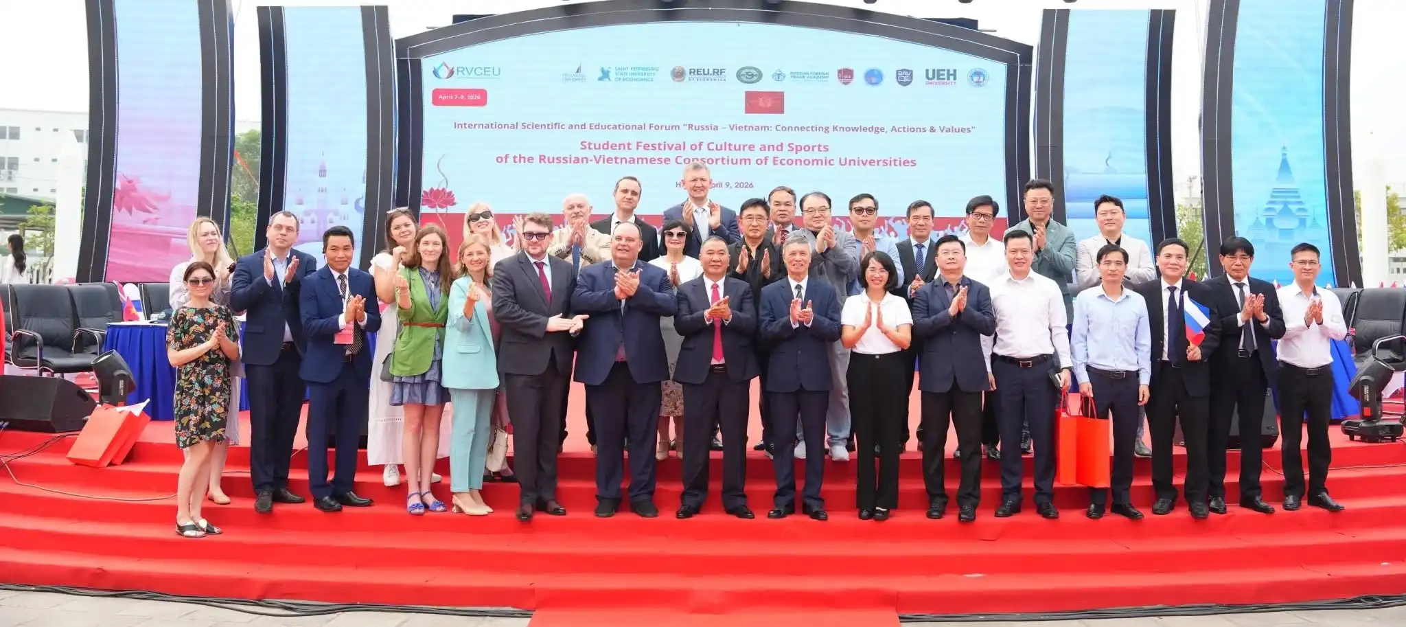 Sôi động ngày hội giao lưu văn hóa thể thao Việt – Nga tại Hà Nội 2 soi dong ngay hoi giao luu van hoa the thao viet nga tai ha noi