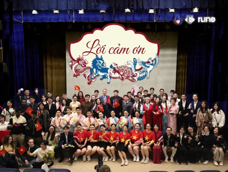 “Tứ linh hội tụ” : Đêm Gala lan tỏa hồn Việt giữa lòng nước Nga 16 tu linh hoi tu dem gala lan toa hon viet giua long nuoc nga