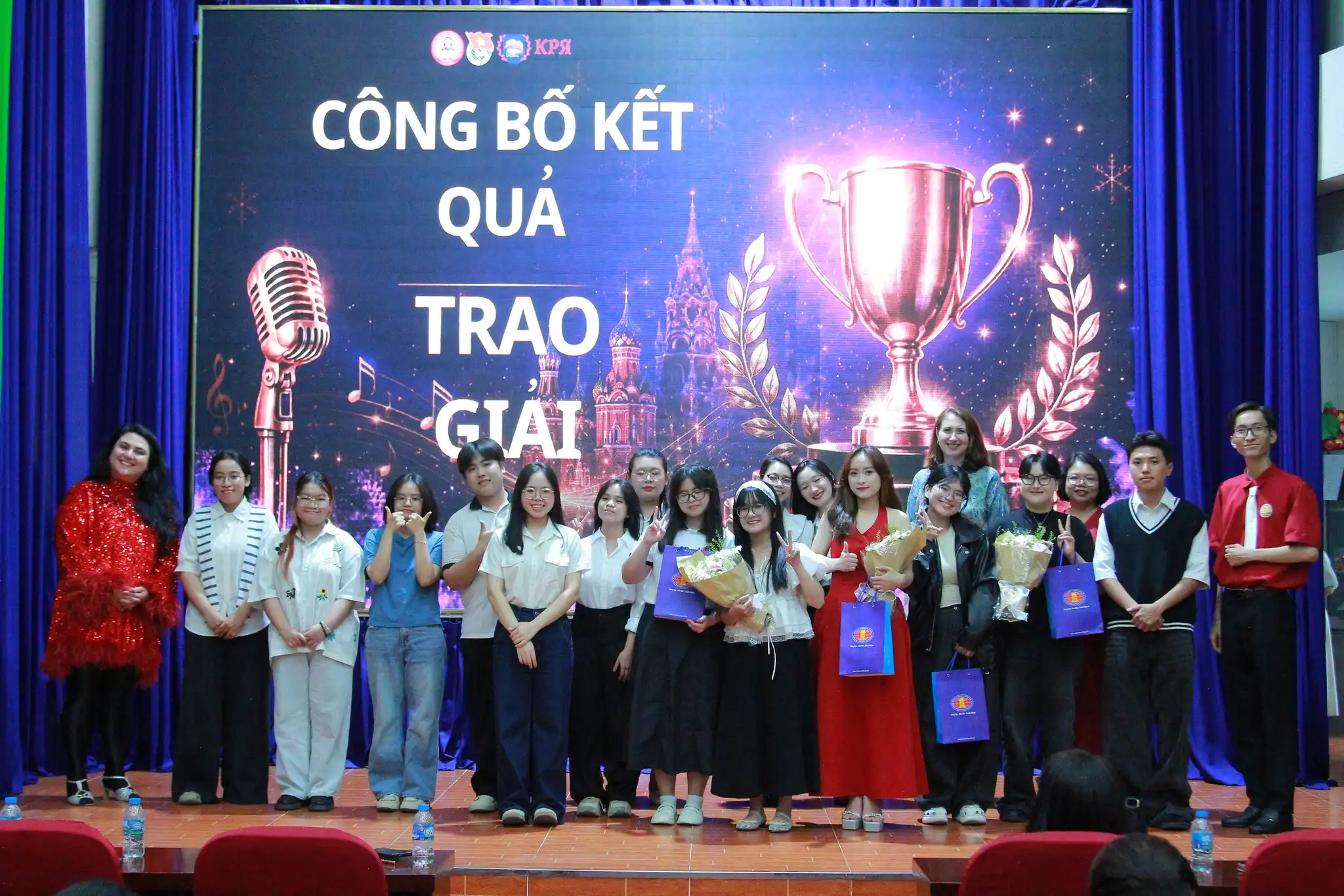 “Chiếc mic vàng” 2026 lan tỏa tình yêu tiếng Nga tại Tp. HCM 2 chiec mic vang 2026 lan toa tinh yeu tieng nga tai tp hcm 1