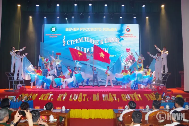Dạ hội tiếng Nga lan tỏa tinh thần học ngoại ngữ trong Hải quân 1 da hoi tieng nga lan toa tinh than hoc ngoai ngu trong hai quan