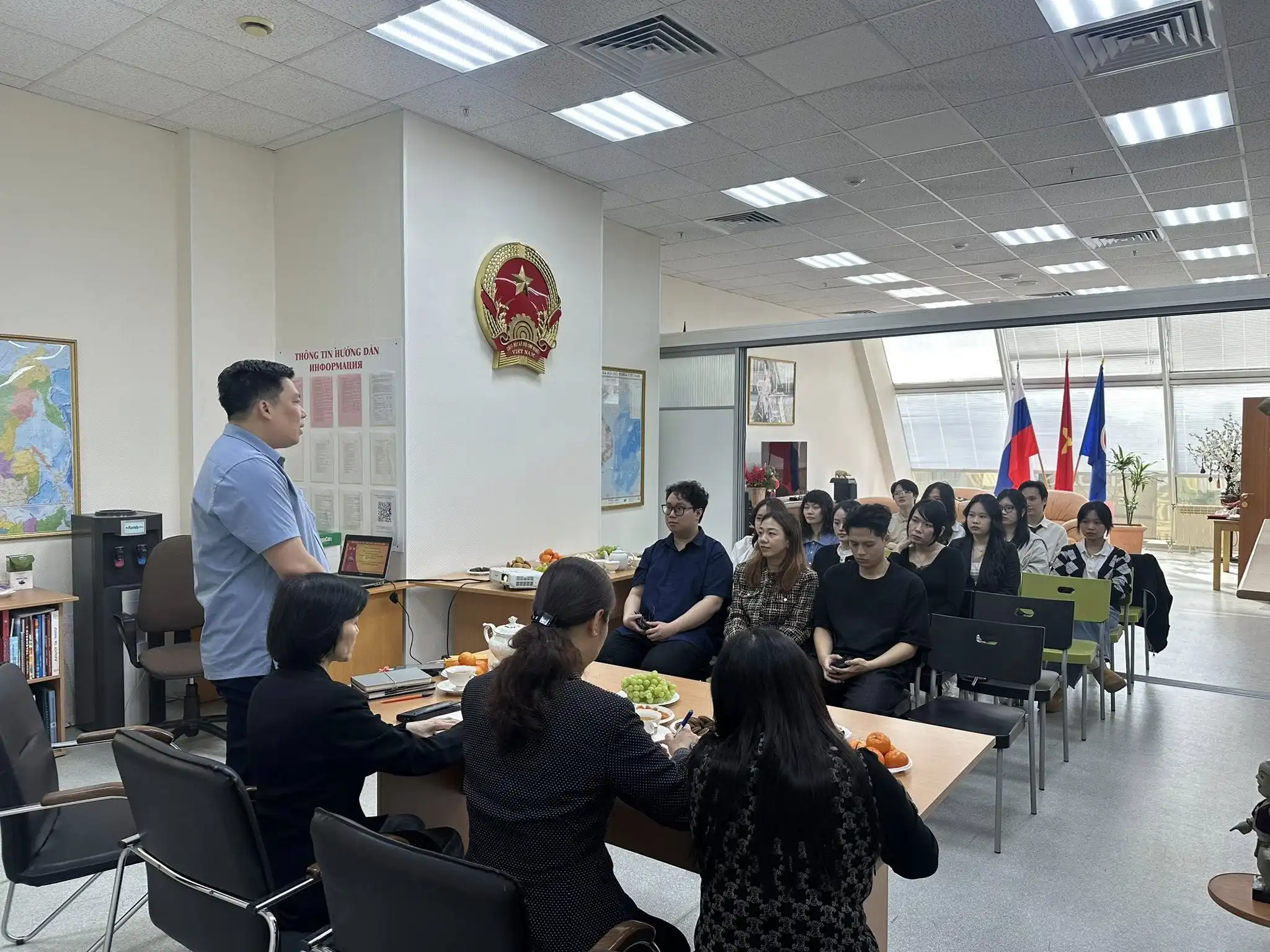 doan cong tac dang uy nga tham chi doan sinh vien ekaterinburg