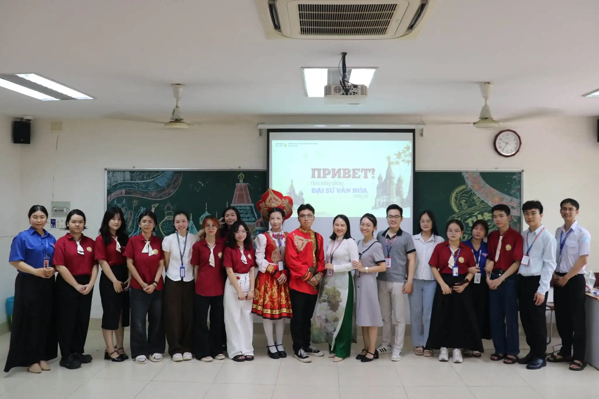 Gợi mở không gian văn hóa Nga tại Đại học Sư phạm TP.HCM 2 goi mo khong gian van hoa nga tai dai hoc su pham tp hcm