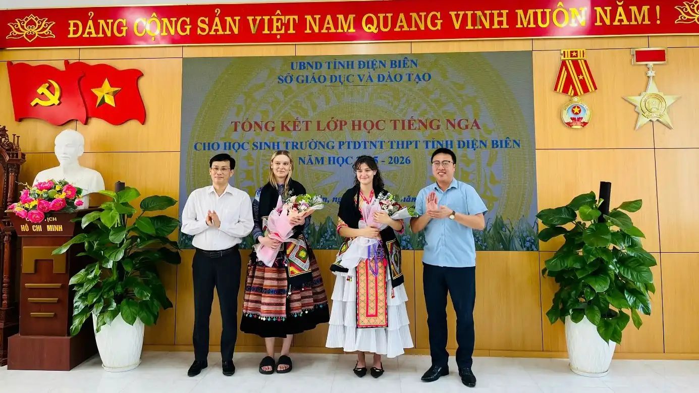 Học sinh Điện Biên hoàn thành khóa học tiếng Nga đầu tiên năm 2026 2 hoc sinh dien bien hoan thanh khoa hoc tieng nga dau tien nam 2026 1