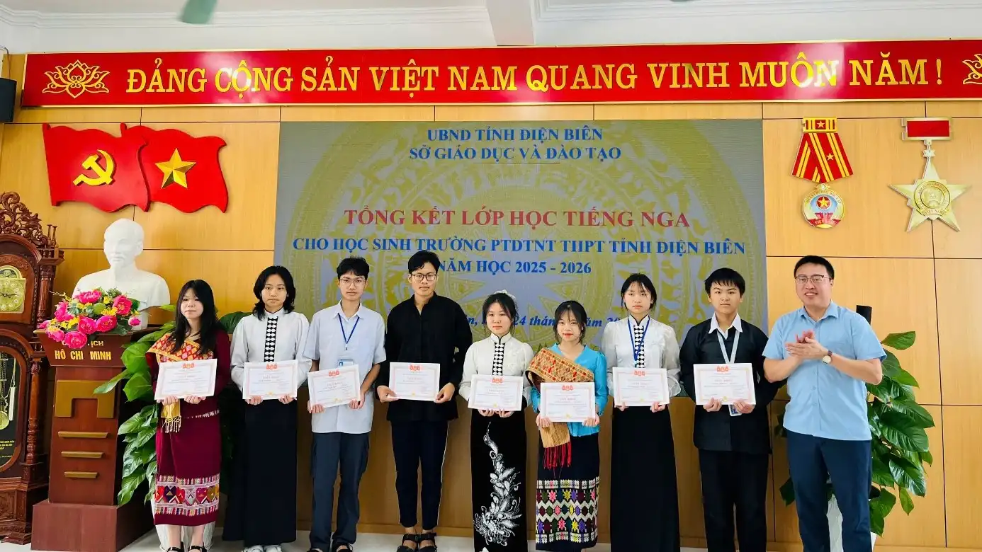 Học sinh Điện Biên hoàn thành khóa học tiếng Nga đầu tiên năm 2026 3 hoc sinh dien bien hoan thanh khoa hoc tieng nga dau tien nam 2026 2
