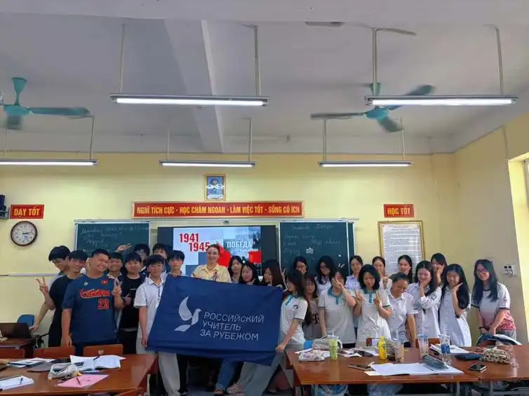 Học sinh Trường THPT Chuyên Thái Nguyên tìm hiểu Ngày Chiến thắng 7 hoc sinh truong thpt chuyen thai nguyen tim hieu ngay chien thang