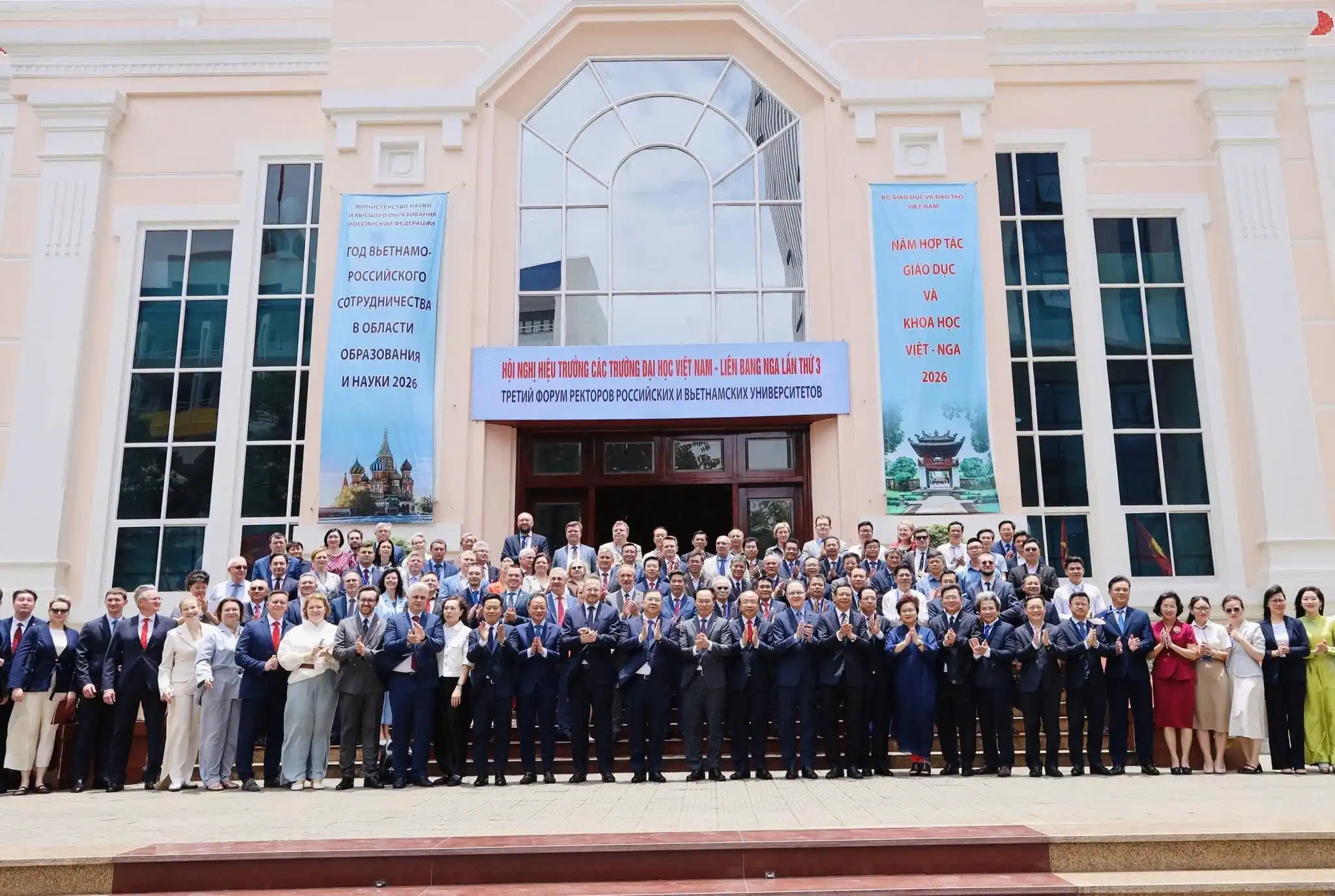 hoi nghi hieu truong viet nga mo rong hop tac giao duc va cong nghe 1