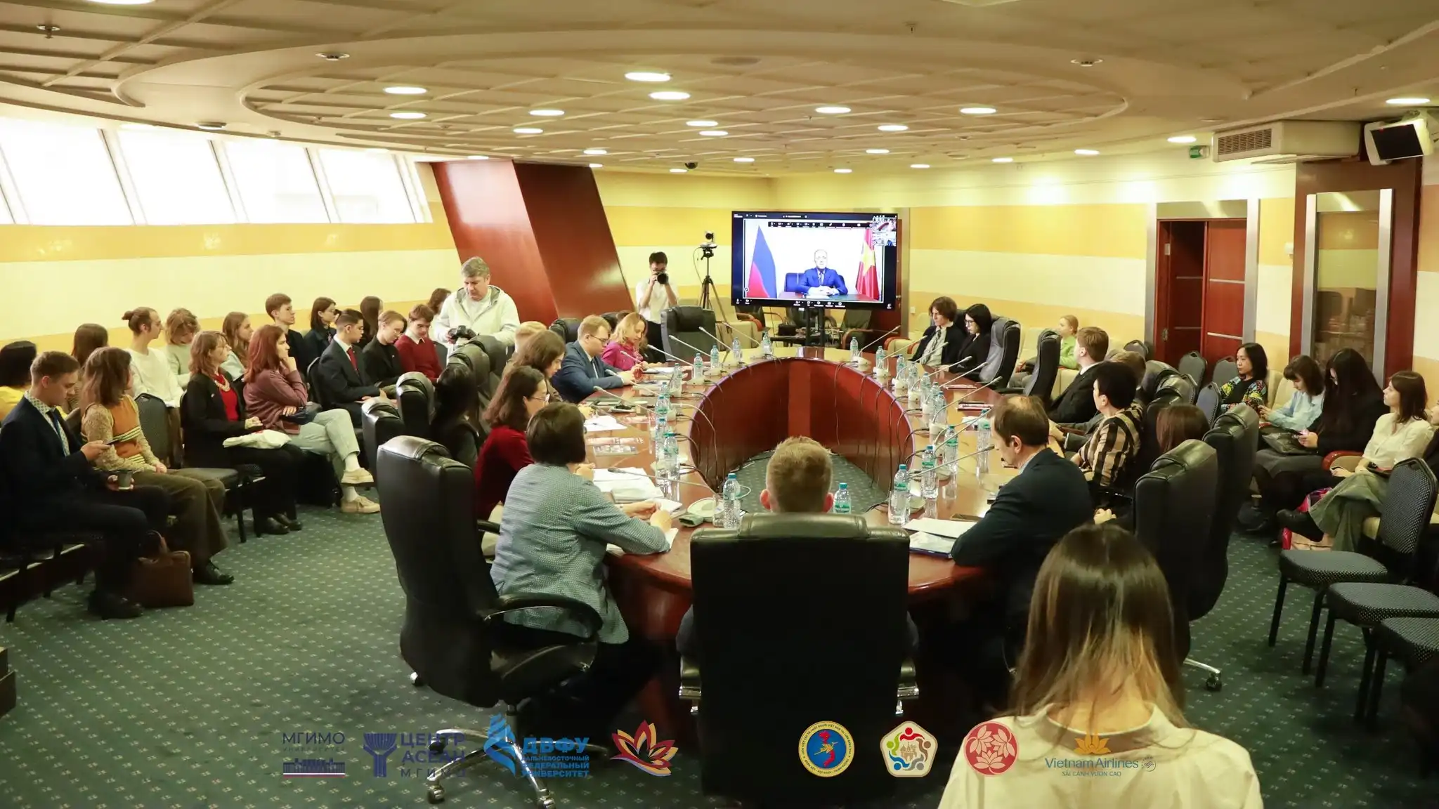Khép lại Ngày Việt Nam tại MGIMO 2026 với chủ đề “Soar as One” 3 khep lai ngay viet nam tai mgimo 2026 voi chu de soar as one 2