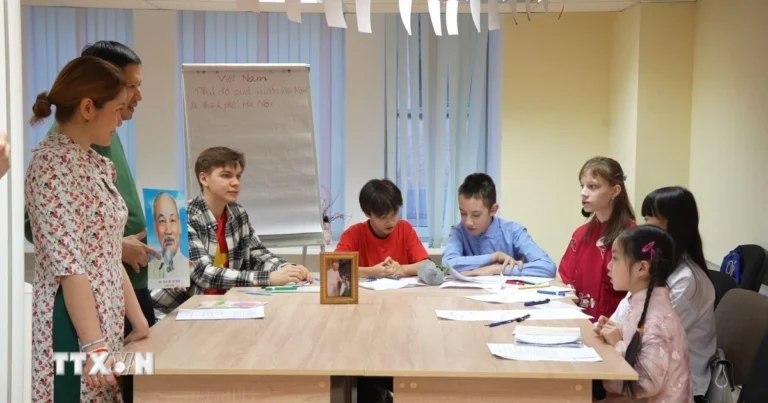 lop hoc tieng viet cho thanh thieu nien tai thanh pho saint petersburg