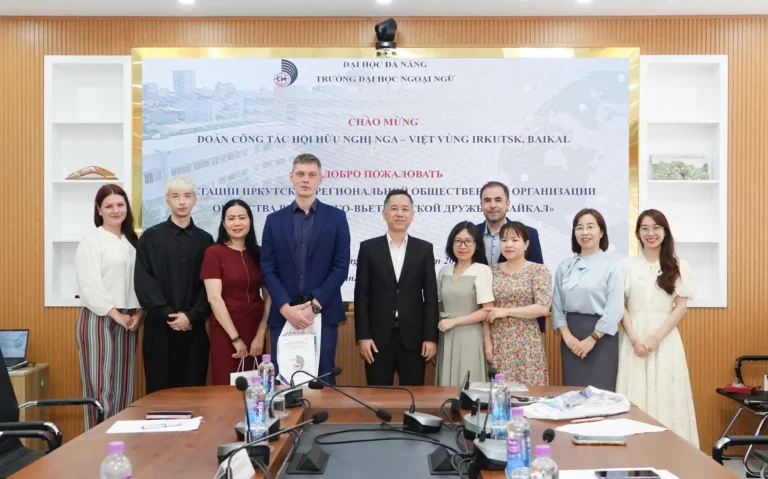 truong dai hoc ngoai ngu da nang hop tac voi hoi huu nghi nga viet
