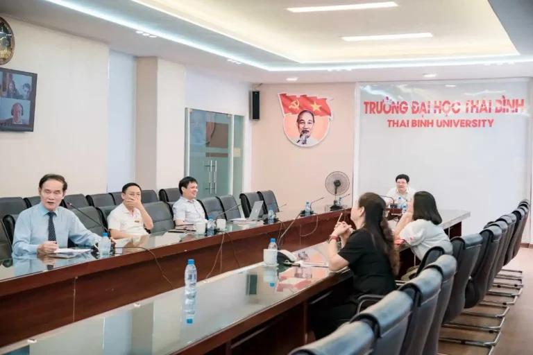 Trường Đại học Thái Bình làm việc với Đại học Quốc gia Kamchatka 1 truong dai hoc thai binh lam viec voi dai hoc quoc gia kamchatka