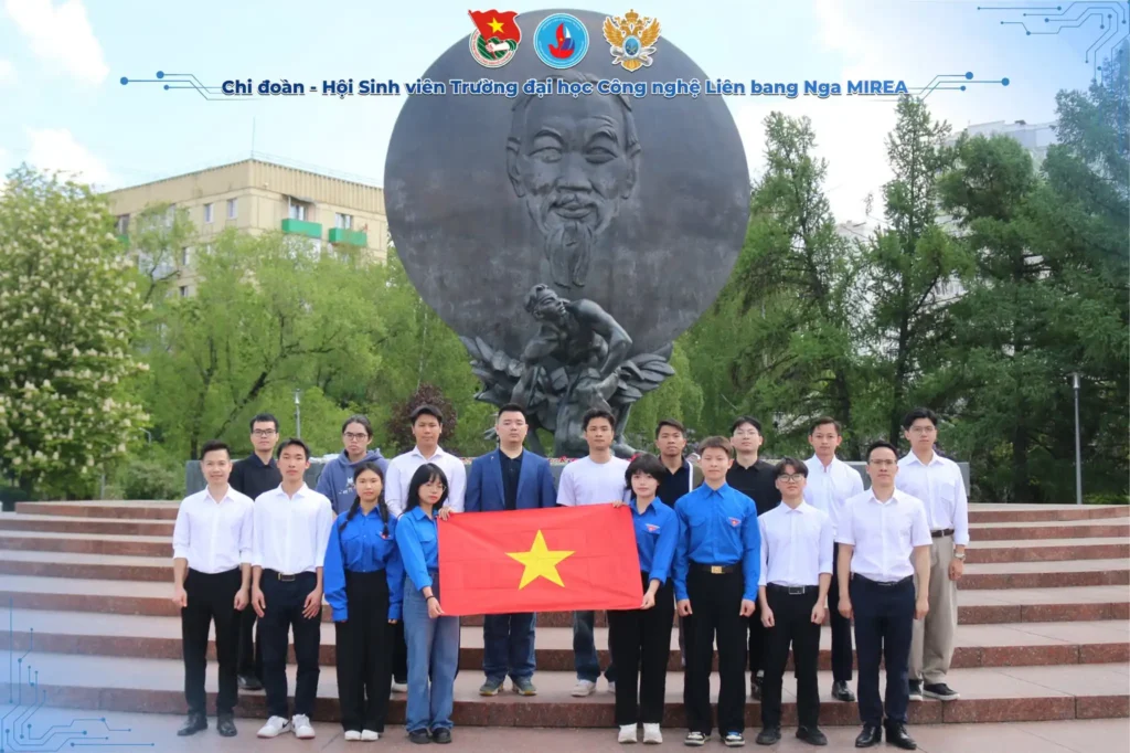 Tuổi trẻ MIREA dâng hoa kỷ niệm 136 năm ngày sinh Chủ tịch Hồ Chí Minh 1 tuoi tre mirea dang hoa ky niem 136 nam ngay sinh chu tich ho chi minh