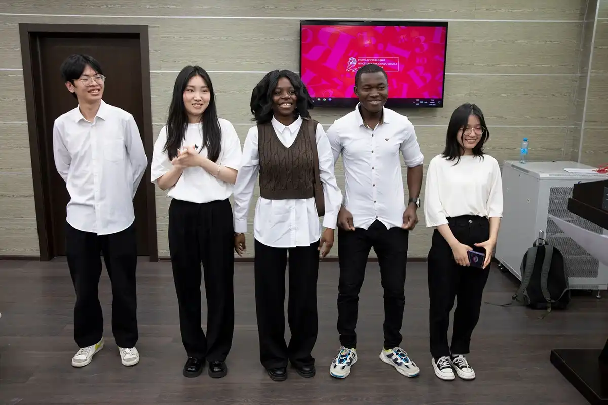 Vì sao sinh viên quốc tế và du học sinh Việt chọn học tiếng Nga? 5 vi sao sinh vien quoc te va du hoc sinh viet chon hoc tieng nga 4