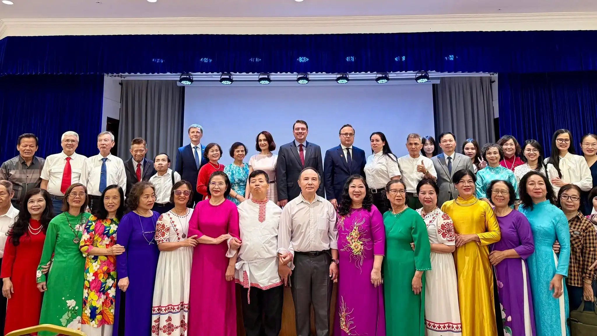 Cơ hội giao lưu quốc tế cho học sinh Việt Nam tại ARTEK 3 co hoi giao luu quoc te cho hoc sinh viet nam tai artek 1