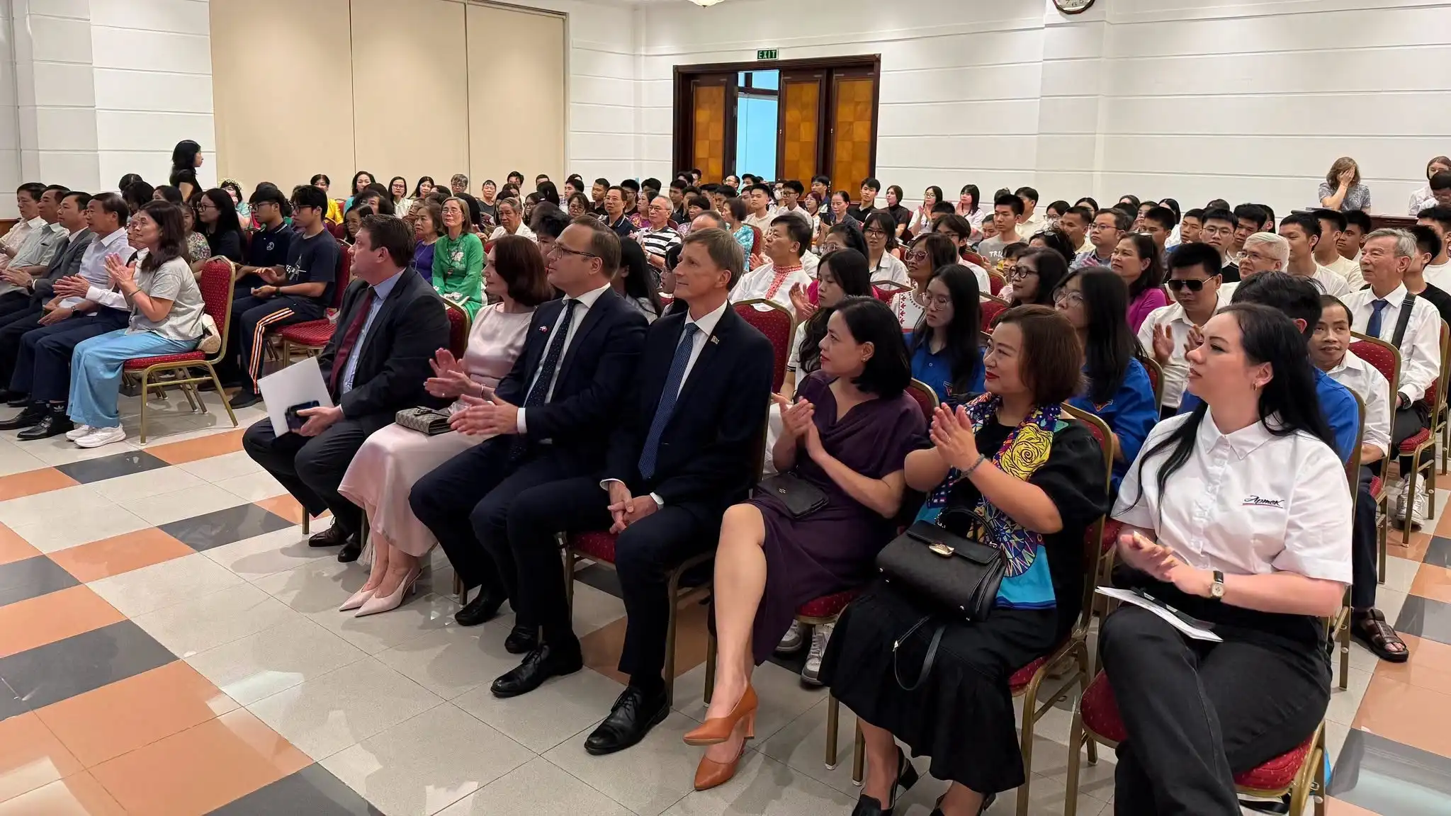 Cơ hội giao lưu quốc tế cho học sinh Việt Nam tại ARTEK 2 co hoi giao luu quoc te cho hoc sinh viet nam tai artek 2