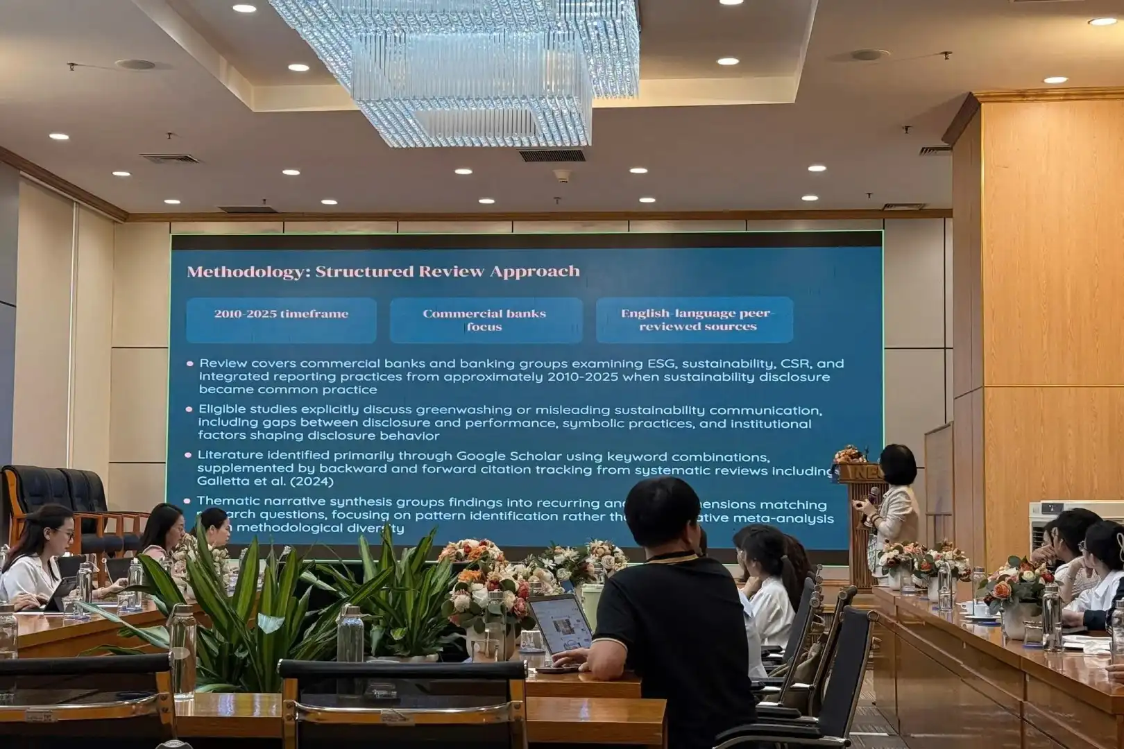 dai hoc kinh te quoc dan va dai hoc tai chinh nga to chuc hoi thao quoc te 3