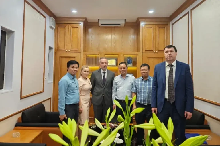 dai hoc ky thuat tambov day manh hop tac khoa hoc voi viet nam 1
