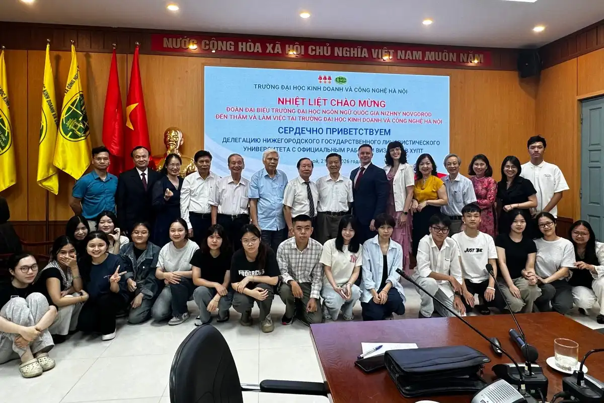 Đại học Ngôn ngữ Nizhny Novgorod tiếp tục đẩy mạnh hợp tác tại Việt Nam 3 dai hoc ngon ngu nizhny novgorod tiep tuc day manh hop tac tai viet nam 2