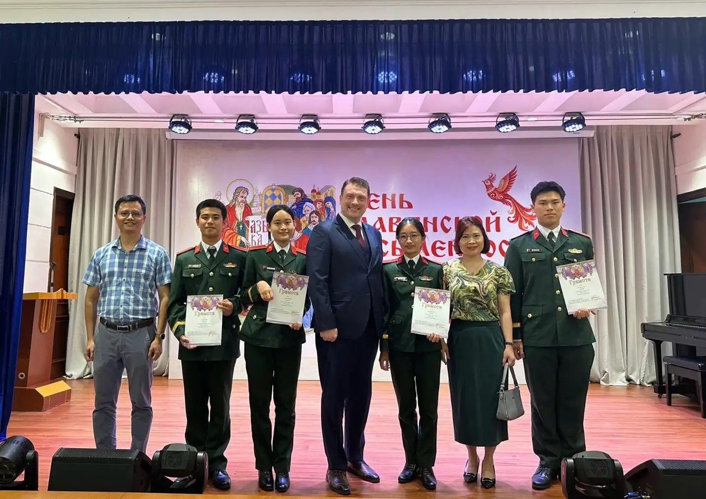 hoc vien khoa hoc quan su dat thanh tich cao olympic tieng nga 2026 1