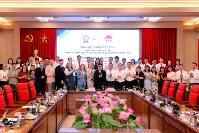 Nga hỗ trợ Việt Nam khởi động thí điểm đánh giá năng lực công chức 18 nga ho tro viet nam khoi dong thi diem danh gia nang luc cong chuc 2