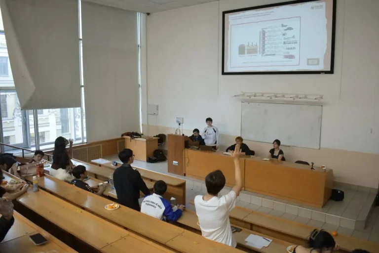 pleshka tranh tai 2026 cua sinh vien dai hoc kinh te nga plekhanov 1