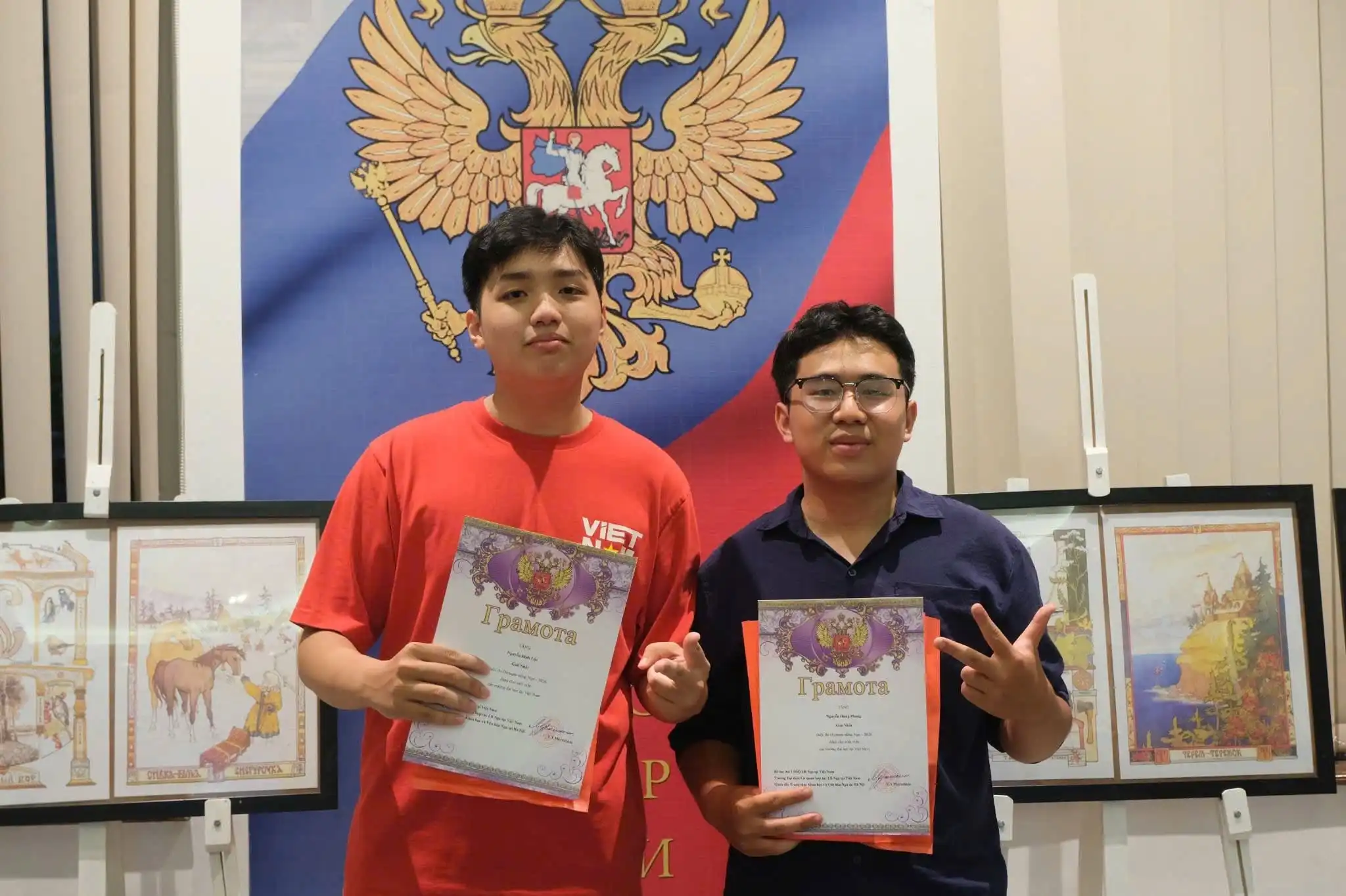 sinh vien dai hoc luat ha noi dat giai tai olympic tieng nga quoc gia 2026 1