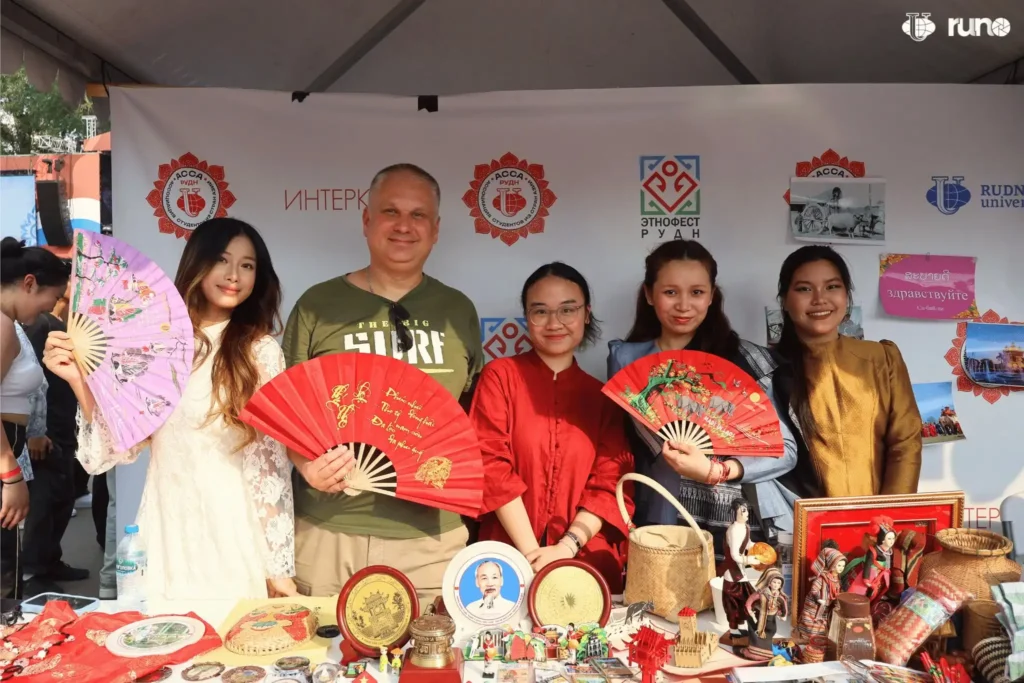sinh vien viet nam toa sang tai etnofest 2026 cua dai hoc rudn