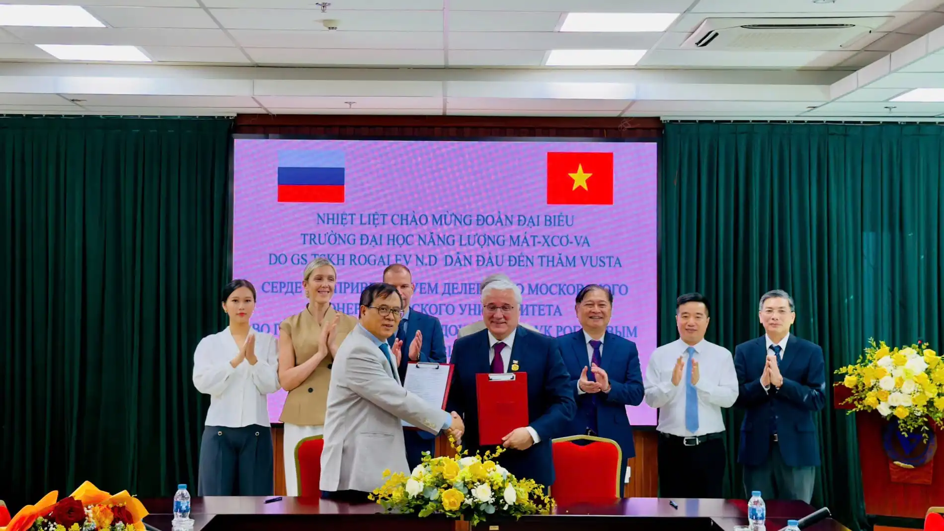vusta mo rong hop tac voi dai hoc nang luong moskva mpei 2