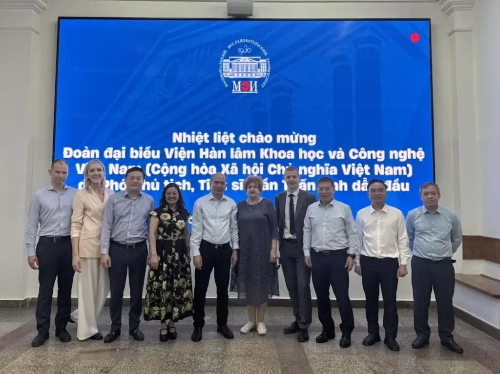xay dung lo trinh hop tac nang luong va cong nghe giua vast va mpei 1