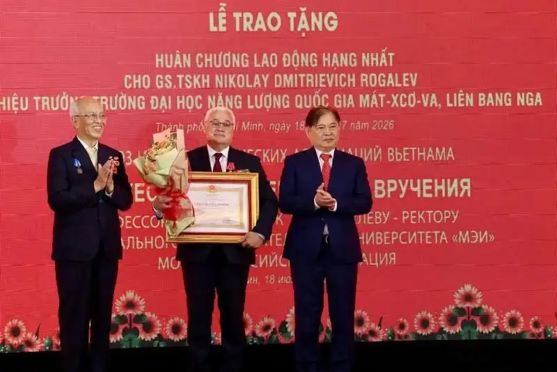 dai hoc nang luong moskva nhan huan chuong doc lap hang ba 2