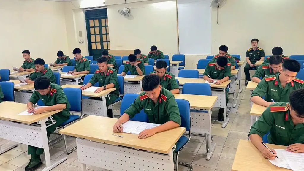 hoc vien ky thuat quan su to chuc kiem tra nang luc tieng nga