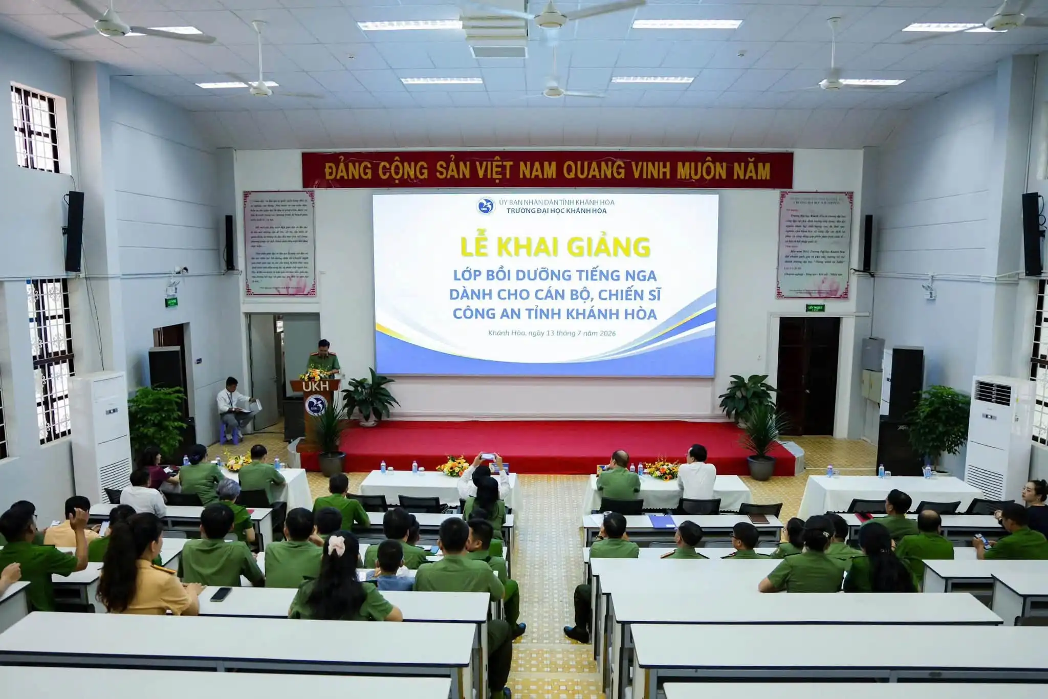 Khánh Hòa bồi dưỡng tiếng Nga cho cán bộ, chiến sĩ công an 2 khanh hoa boi duong tieng nga cho can bo chien si cong an