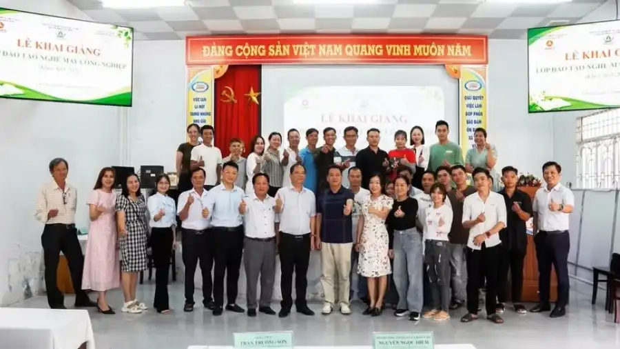 Lao động Cần Thơ học nghề may để sang Nga làm việc 1 lao dong can tho hoc nghe may de sang nga lam viec