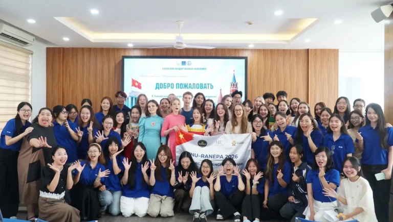 sinh vien ulis cung ranepa giao luu van hoa va ngon ngu tai ha noi