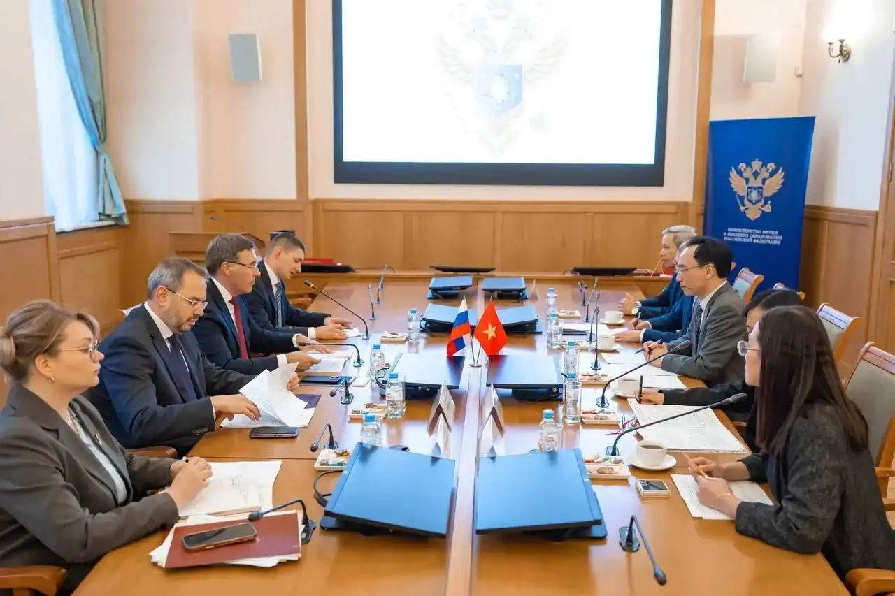bo giao duc viet nga ban co che hoc bong moi 1