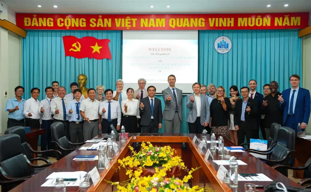 Đại học Nha Trang và JINR trao đổi hợp tác đào tạo nhân lực hạt nhân 1 dai hoc nha trang va jinr trao doi hop tac dao tao nhan luc hat nhan