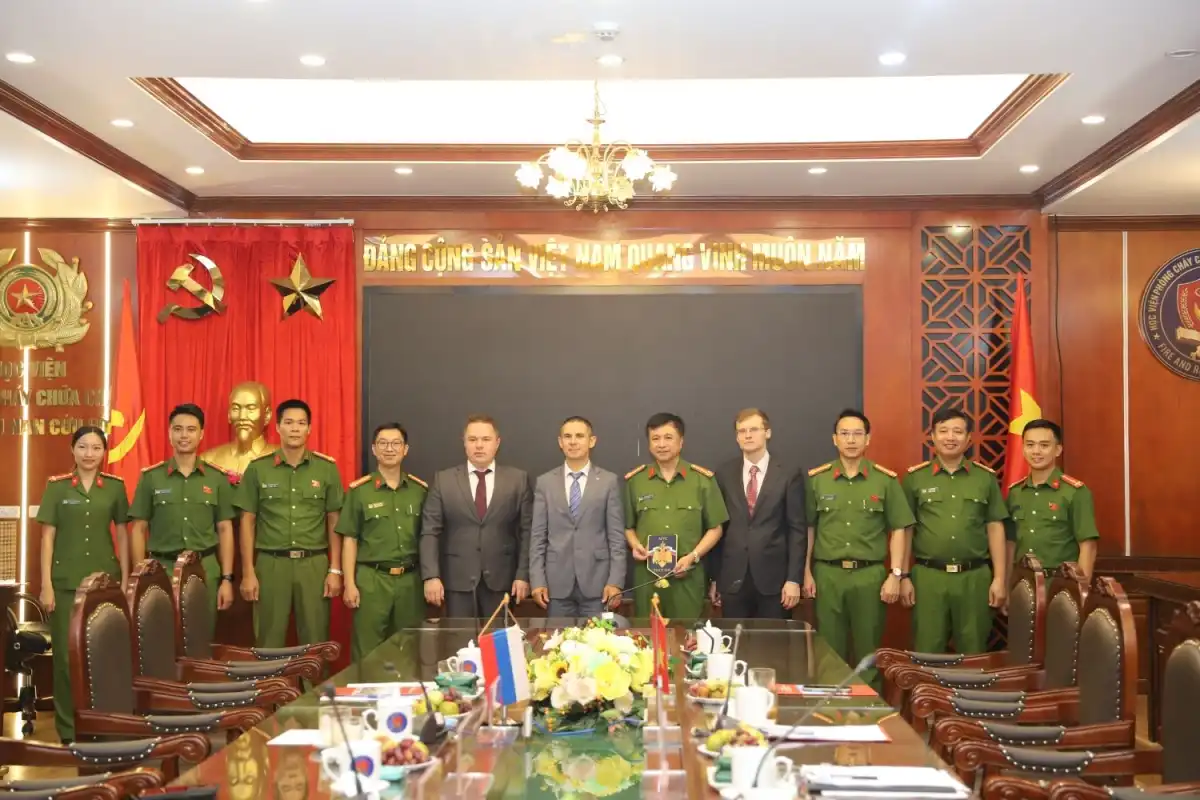 Đoàn Nga thăm Học viện Phòng cháy chữa cháy và Cứu nạn cứu hộ 2 doan nga tham hoc vien phong chay chua chay va cuu nan cuu ho