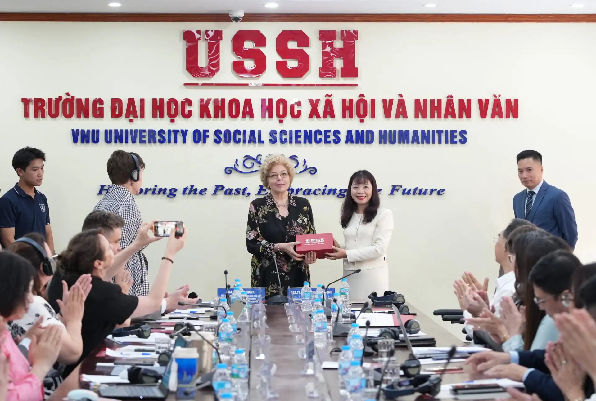 toa dam du lich viet nga tai truong dai hoc khoa hoc xa hoi va nhan van 3