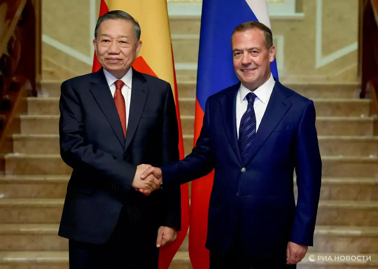 tong bi thu chu tich nuoc to lam hoi kien chu tich dang dmitry medvedev 1