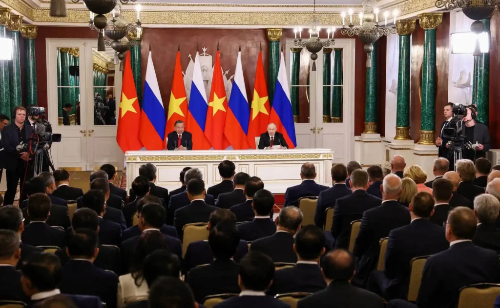 Tổng Bí thư, Chủ tịch nước Tô Lâm và Tổng thống Vladimir Putin ra tuyên bố chung 1 tong bi thu chu tich nuoc to lam va tong thong vladimir putin ra tuyen bo chung 3
