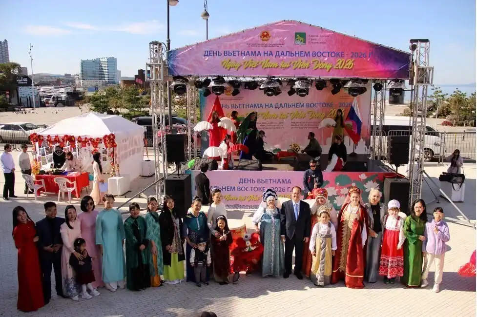 ao dai am nhac va am thuc viet hoi tu tai vladivostok 1