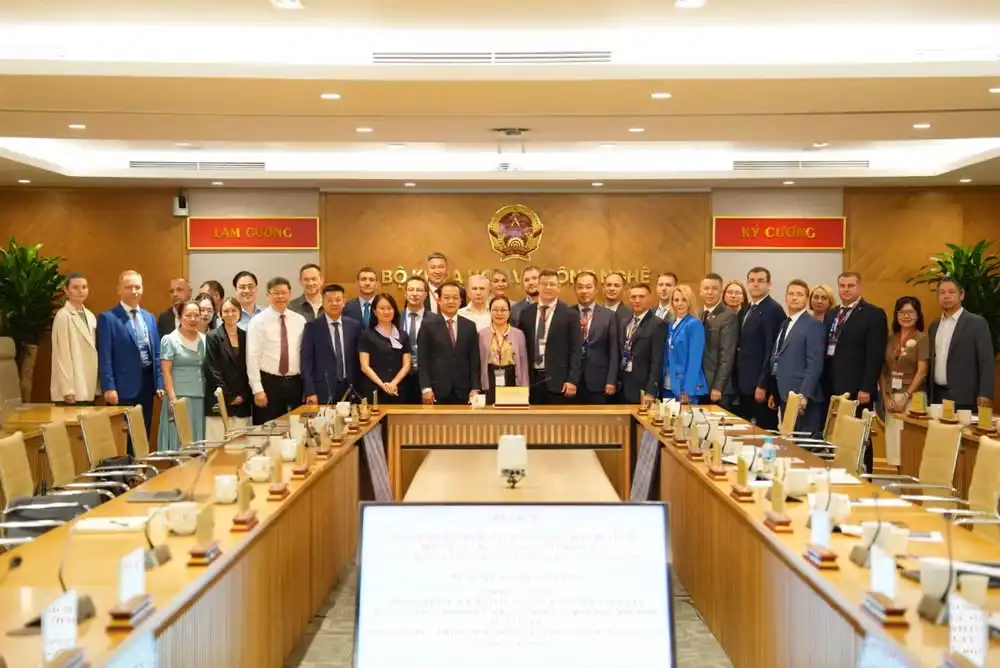 bo khoa hoc va cong nghe lam viec voi doan can bo quan ly nga 1