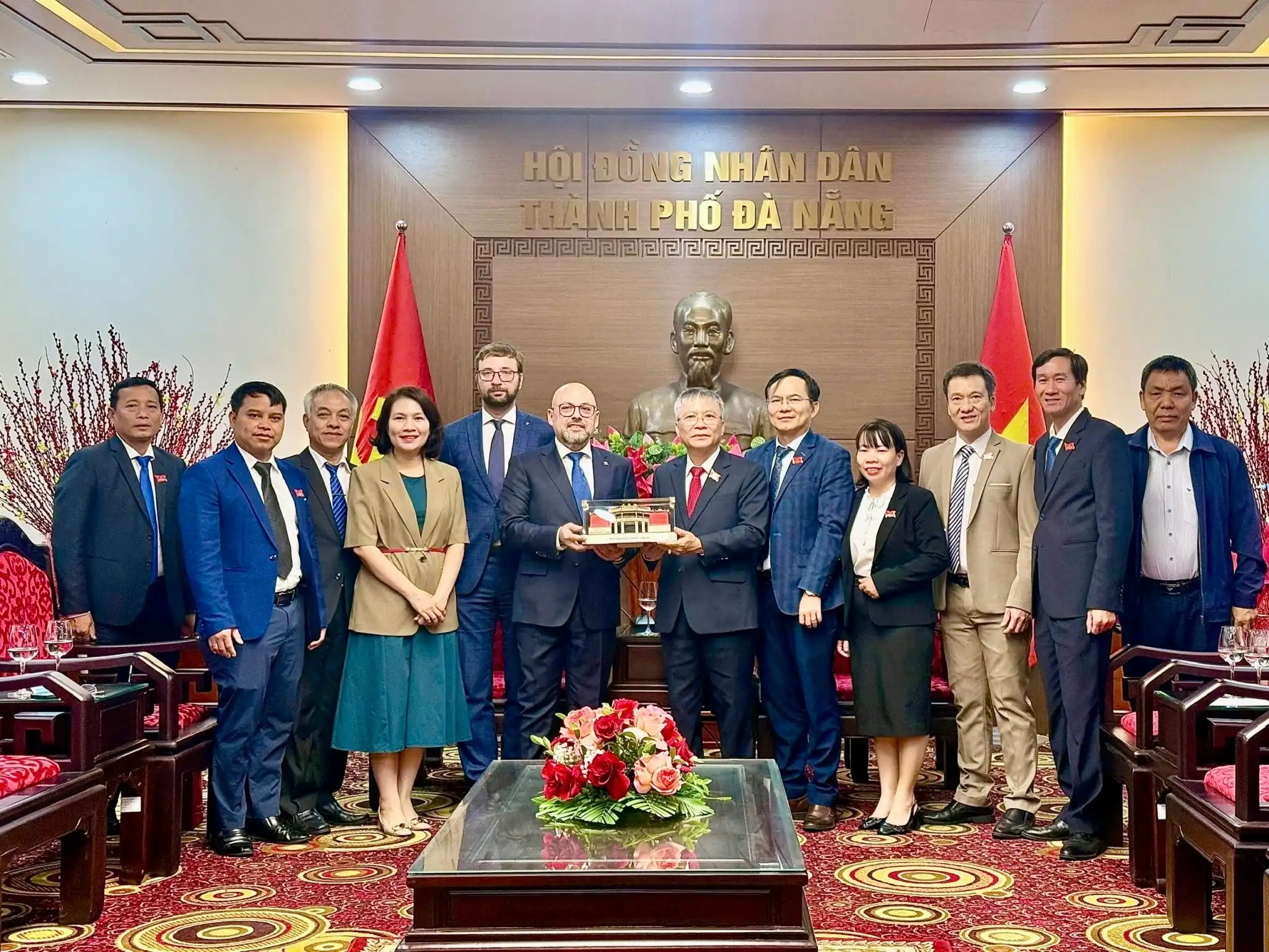 da nang thuc day hop tac voi nga ve cong nghe giao duc va du lich