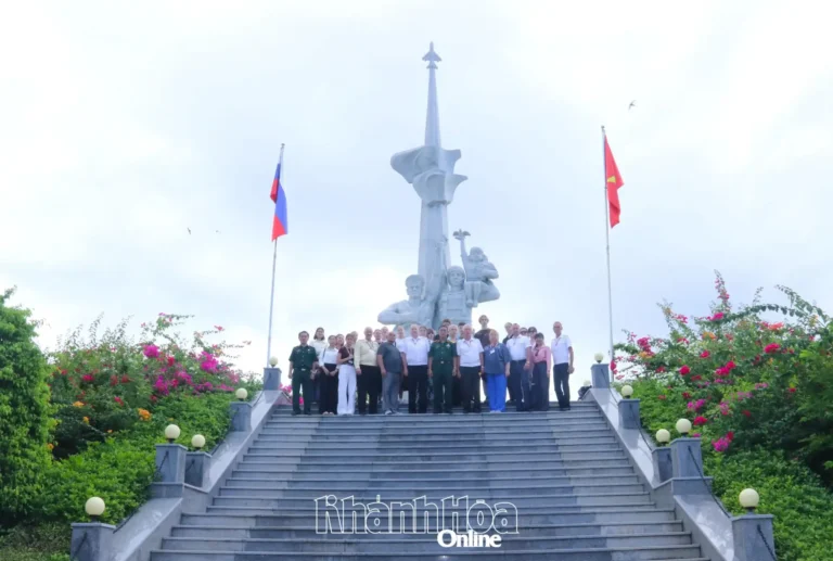doan cuu chien binh nga tuong niem cac anh hung liet si tai khanh hoa 1