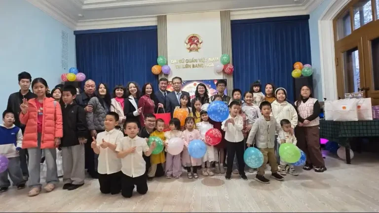tet trung thu tai moskva gan ket cong dong va lan toa van hoa viet