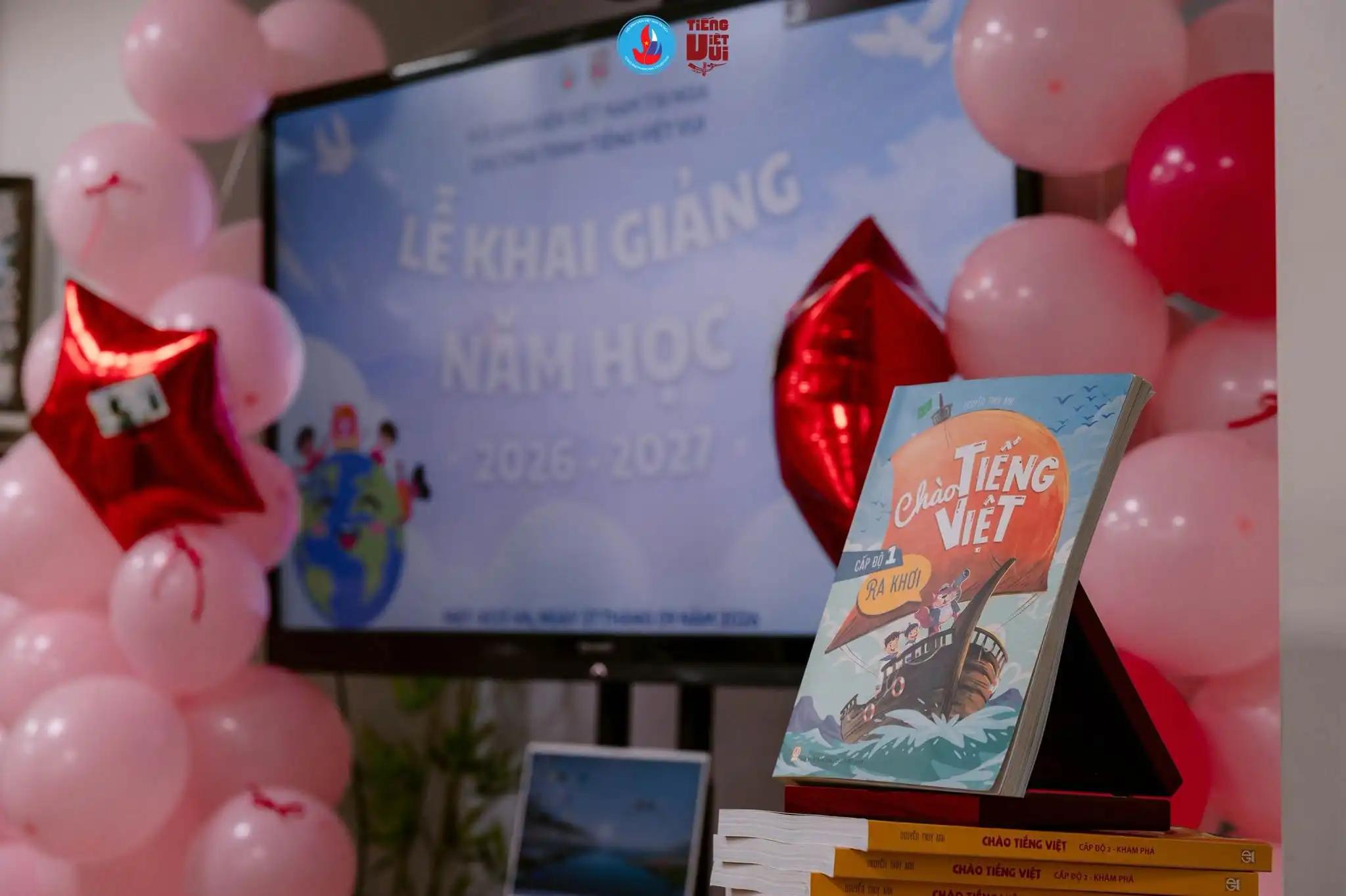 tieng viet vui khai giang nam hoc moi cho con em nguoi viet tai nga 2