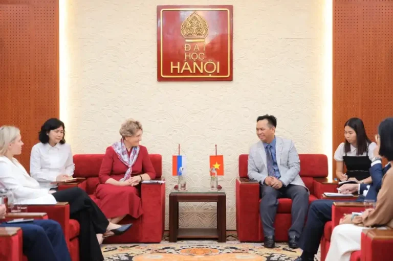 truong dai hoc ha noi hop tac dao tao voi dai hoc ngon ngu moskva 1
