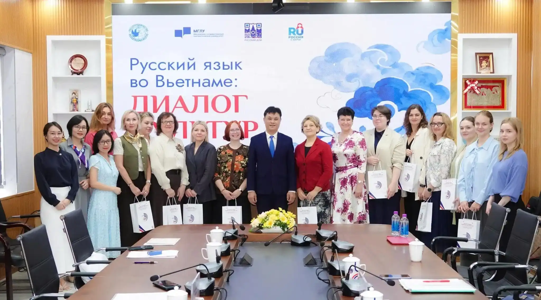 Trường Đại học Ngoại ngữ Đà Nẵng mở rộng đào tạo ngôn ngữ Nga 2 truong dai hoc ngoai ngu da nang mo rong dao tao ngon ngu nga 1