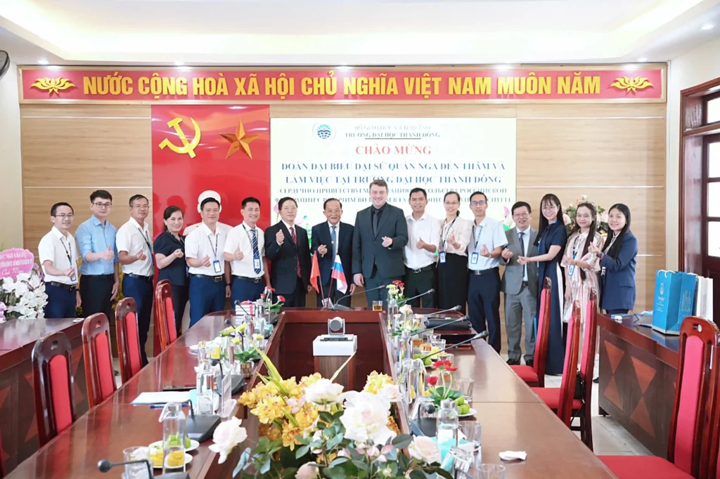 Trường Đại học Thành Đông hợp tác với Trung tâm Khoa học và Văn hóa Nga 1 truong dai hoc thanh dong hop tac voi trung tam khoa hoc va van hoa nga 3